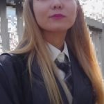 金髪ギャルの制服女子とおじさんの裏行為